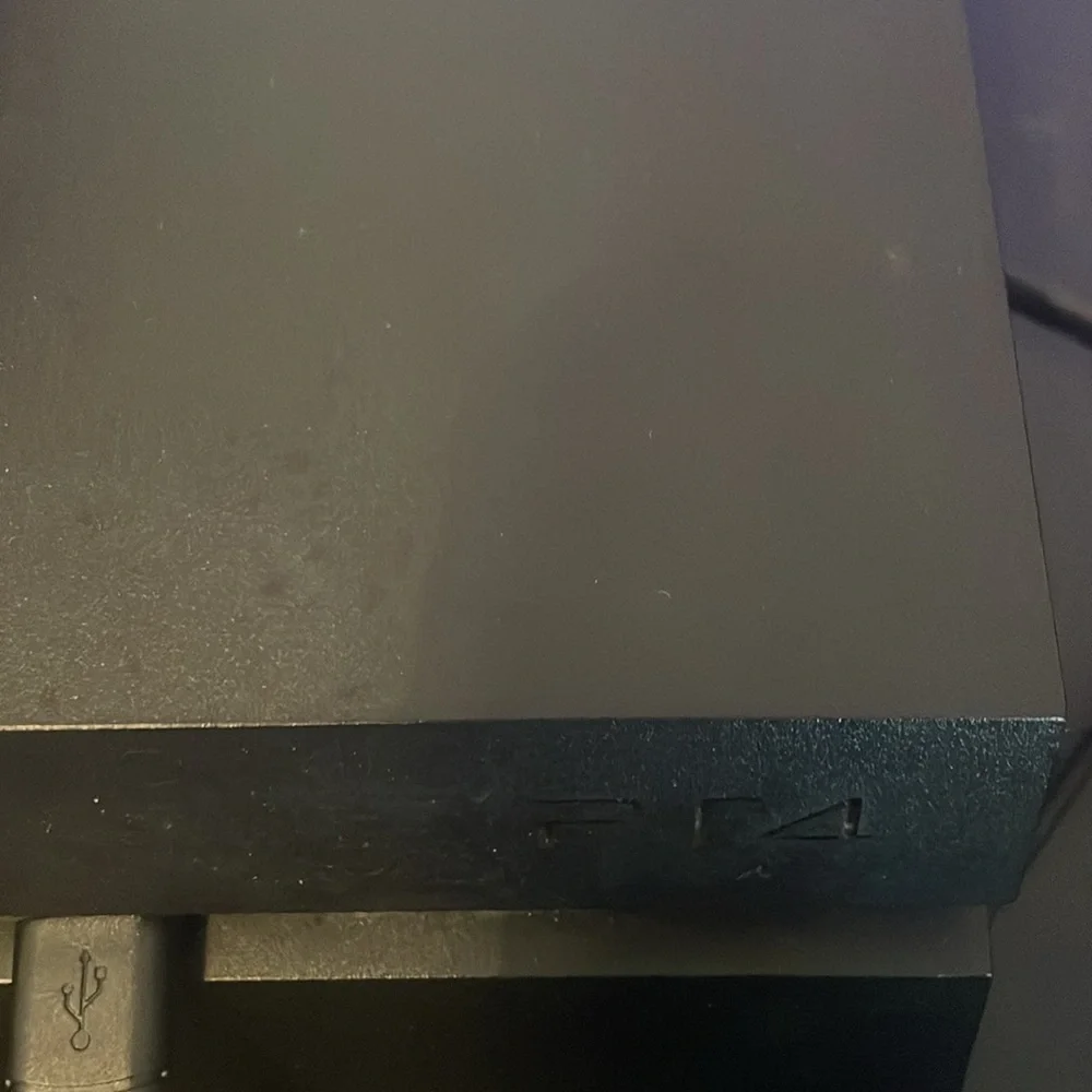 I’m selling a ps4 bundle